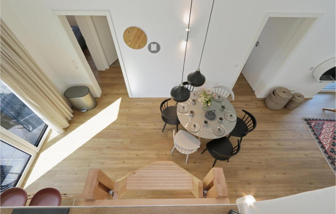 Awesome Home In Lembruch-Duemmer See With Kitchen エクステリア 写真